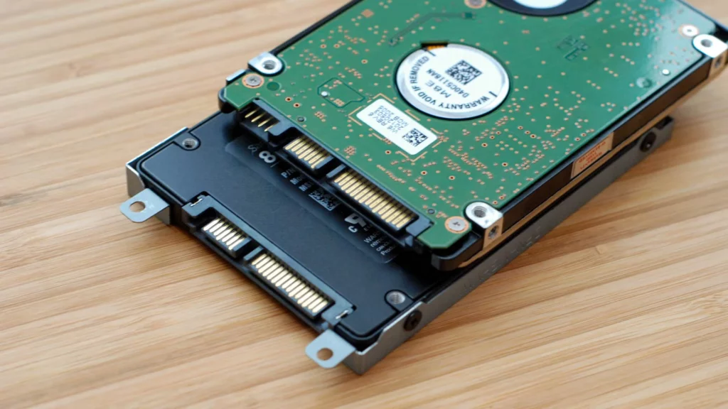 Hard Disk Drive (HDD)