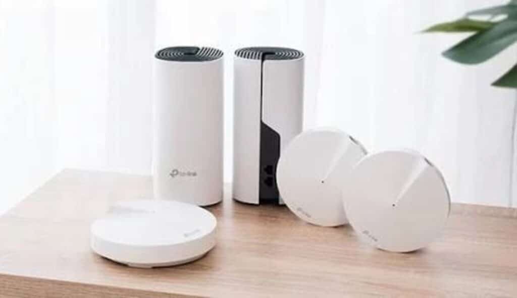 Mesh WiFi vs Router: Which One Actually Fixes Your Coverage Problem Mesh WiFi vs Router: Which One Actually Fixes Your Coverage Problem