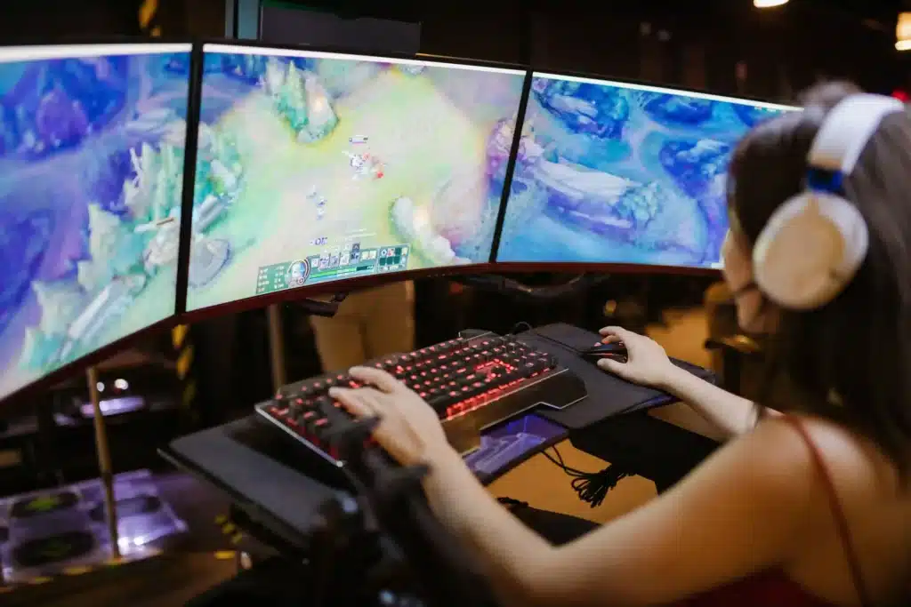 Triple monitor competitive pc vs console gaming setup